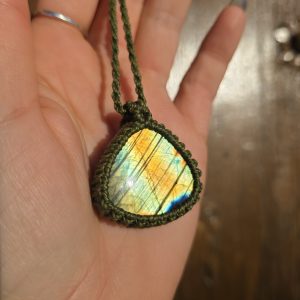 Colgante labradorita amarilla